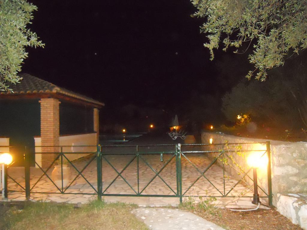Aparthotel Barbati Beach Apartments *