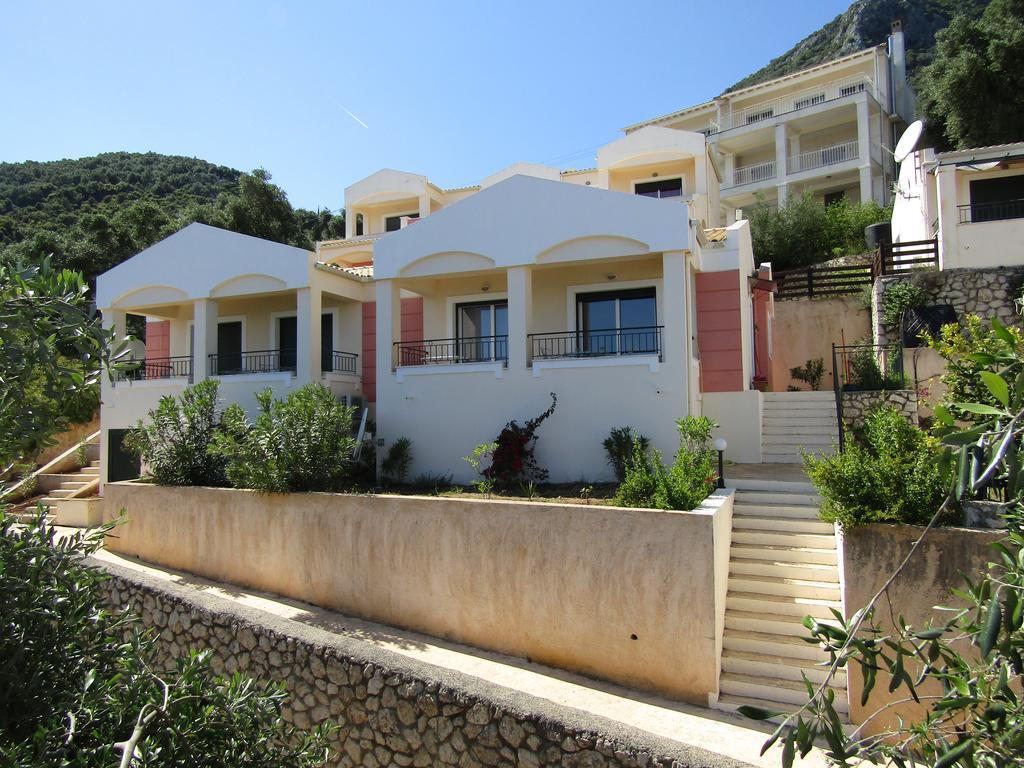 Aparthotel Barbati Beach Apartments *